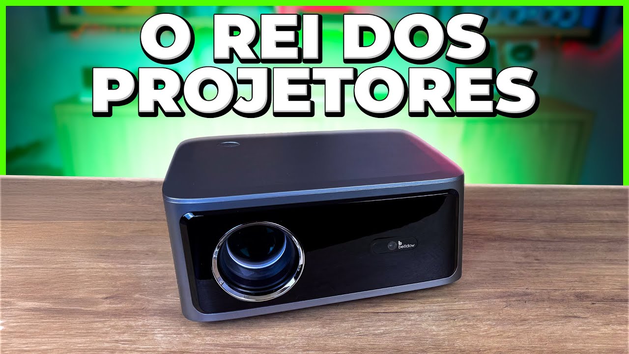 Projetor Bettdow AC1071 exibido na capa do vídeo do Inova Leo