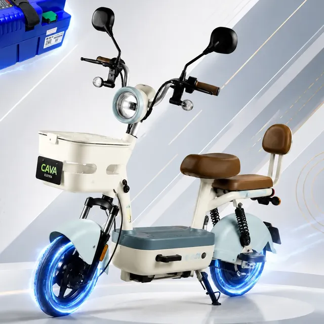 Bicicleta elétrica Cavalletta C3 800W branca vista de perfil